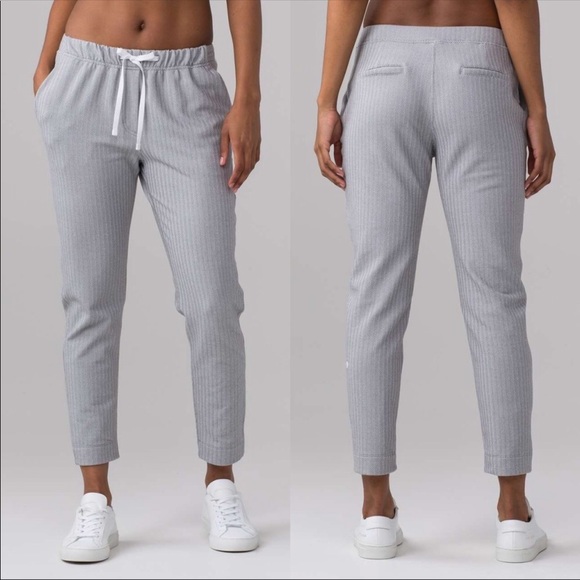 Lulu Jet Crop Herringbone 